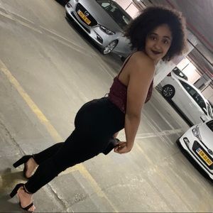 Meet your Posher, Leah